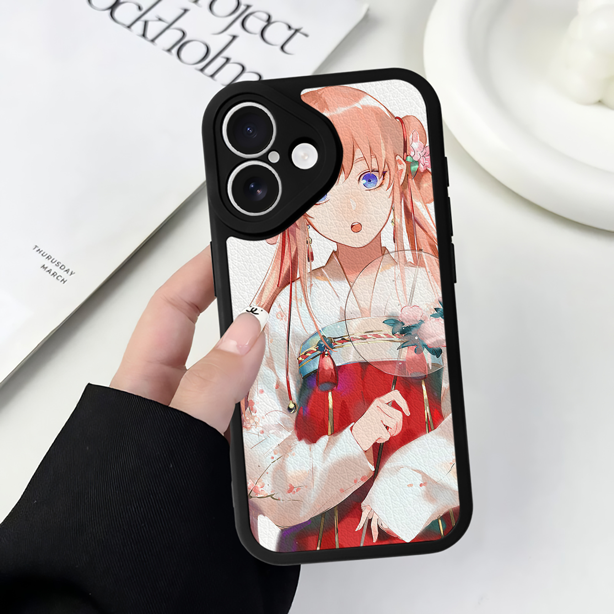 （画像用） ぎんたま 坂田銀時（さかたぎんとき） 神楽 志村新八（しむら しんぱち） GINTAMA Sakata Gintoki Kagura Shimura Shinpachi 【iPhone 16シリーズ対応】シリコンスマホケース（レザー調） 材質：シリコン
